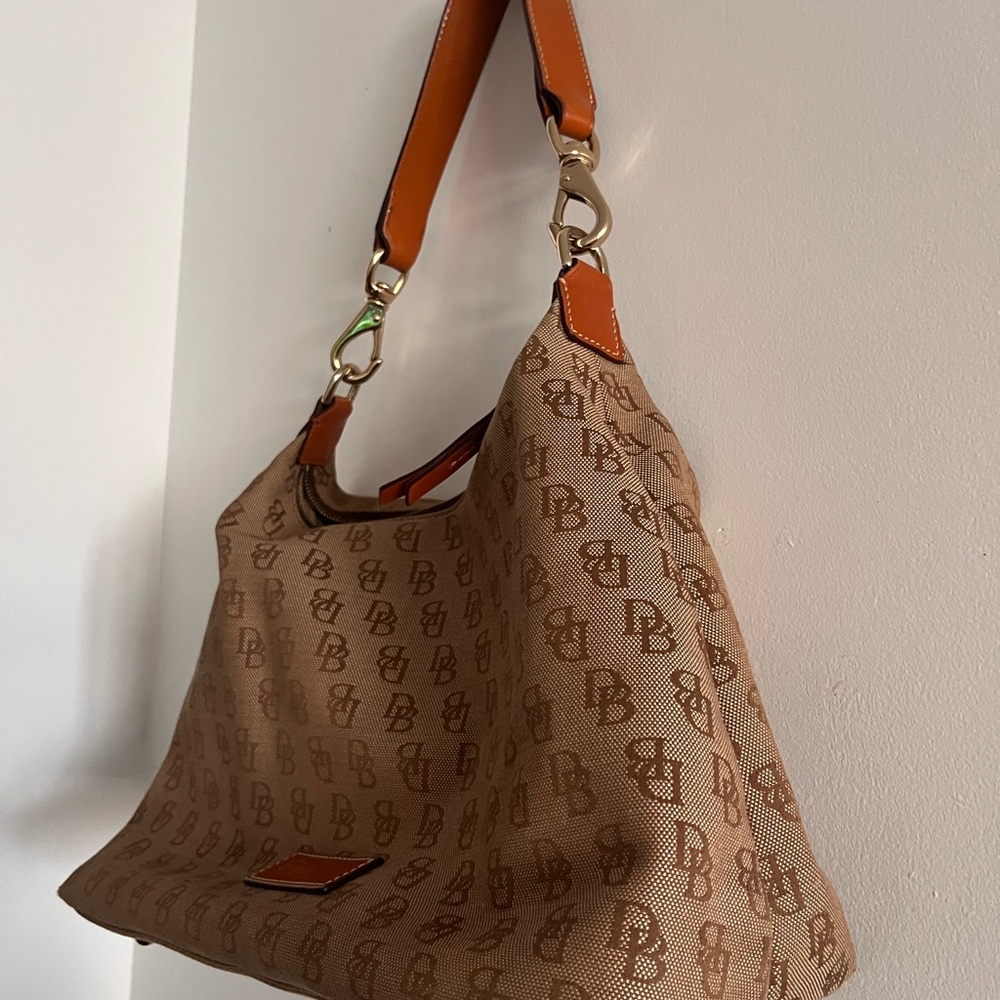 Dooney & Bourke tan brown signature canvas hobo bag - Picture 9 of 15